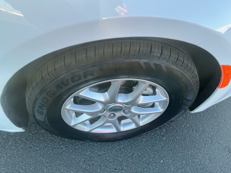 2024 Chrysler Voyager