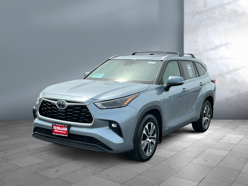 Used 2023 Toyota Highlander Hybrid XLE SUVs