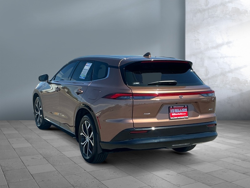 2025 Toyota Crown Signia