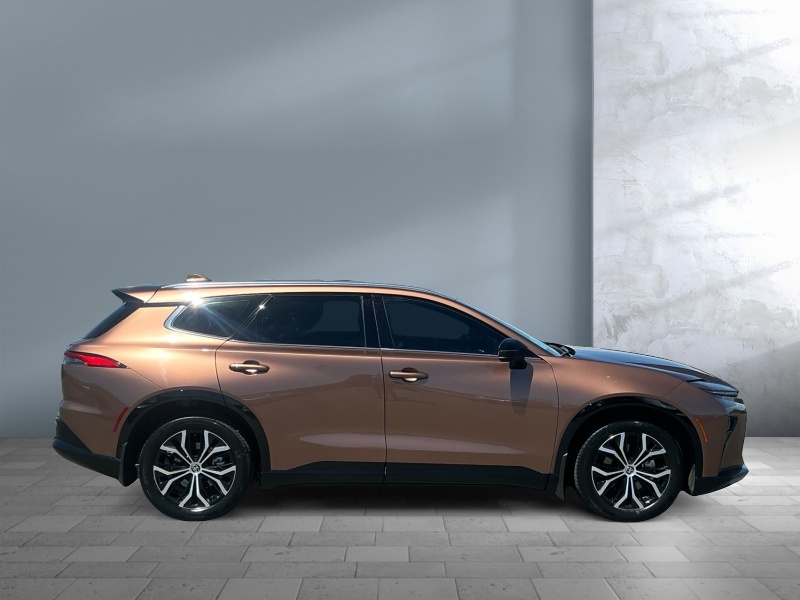 2025 Toyota Crown Signia