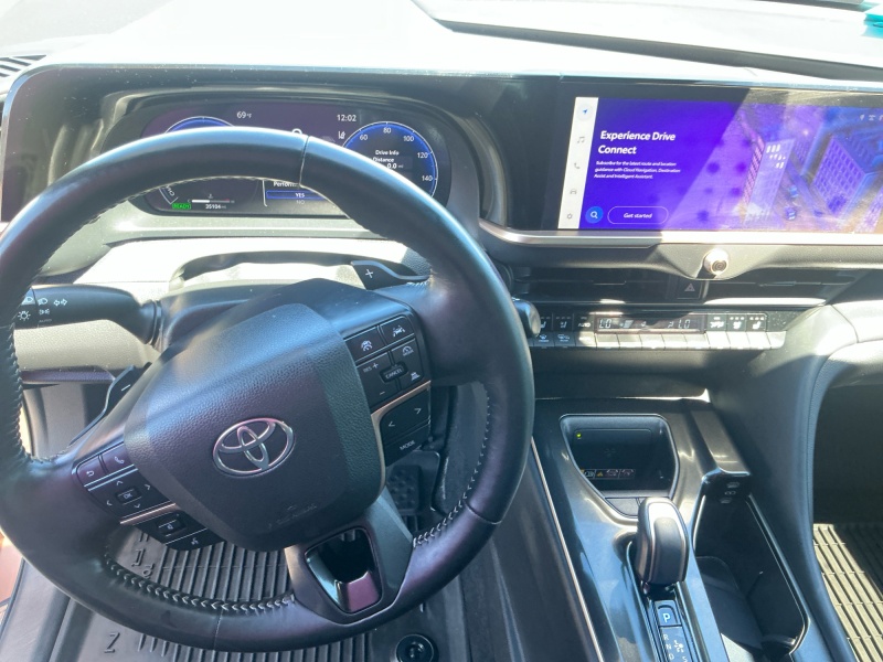 2025 Toyota Crown Signia