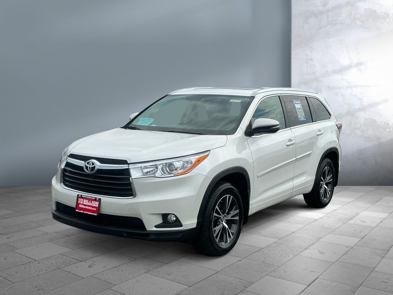 Used 2016 Toyota Highlander XLE SUVs
