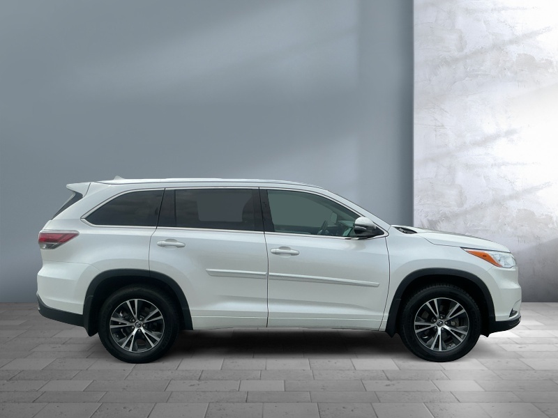 2016 Toyota Highlander