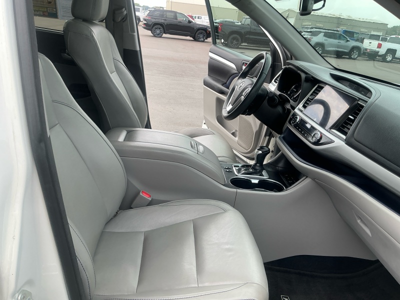 2016 Toyota Highlander