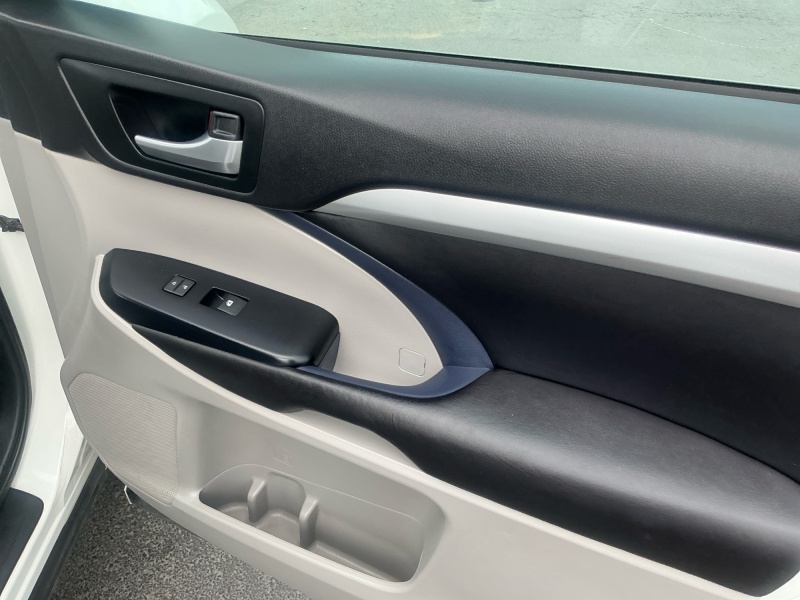 2016 Toyota Highlander