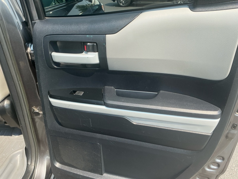 2014 Toyota Tundra 4WD Truck