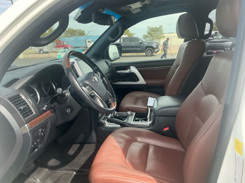 2020 Toyota Land Cruiser