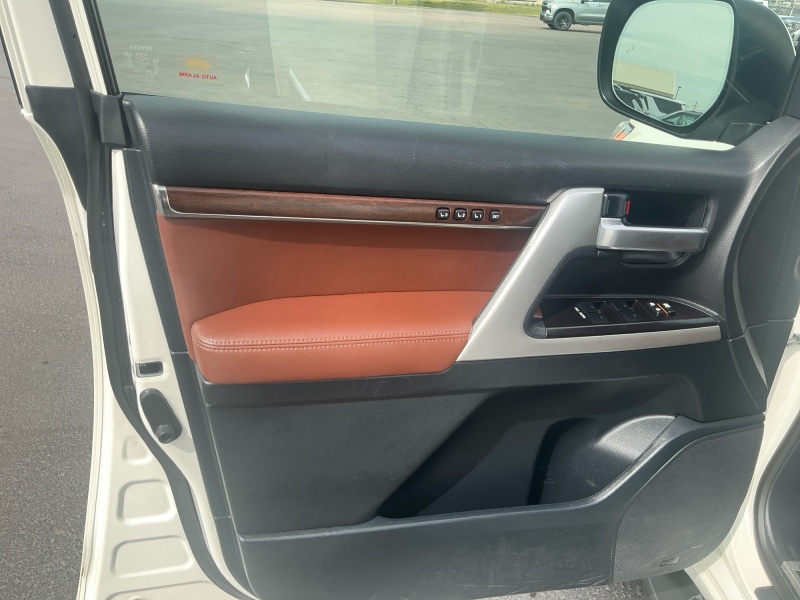2020 Toyota Land Cruiser