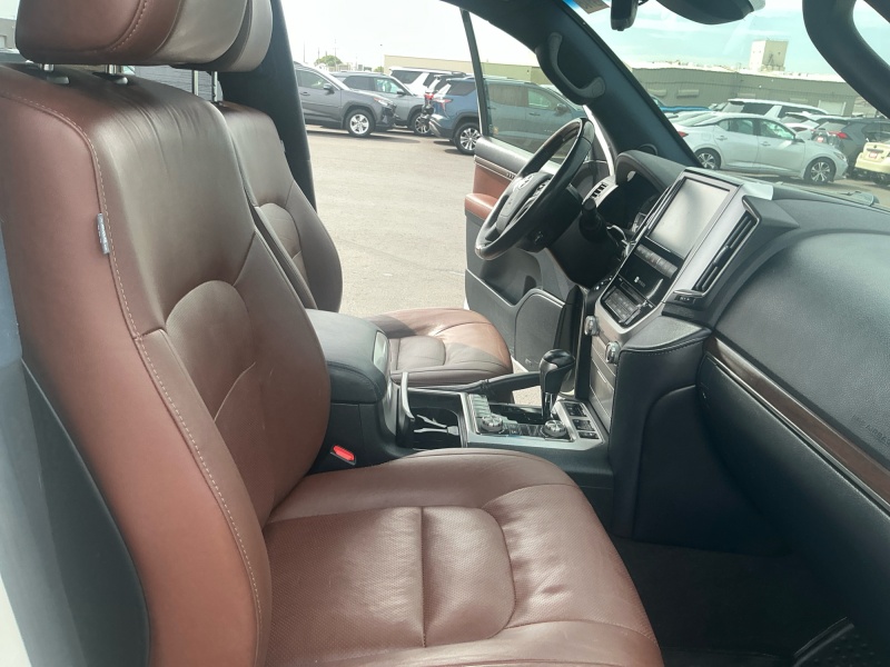 2020 Toyota Land Cruiser