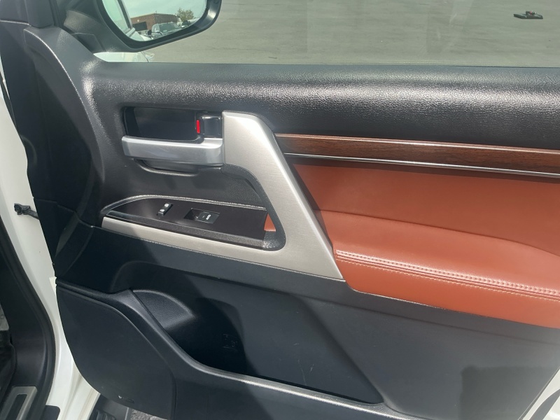 2020 Toyota Land Cruiser