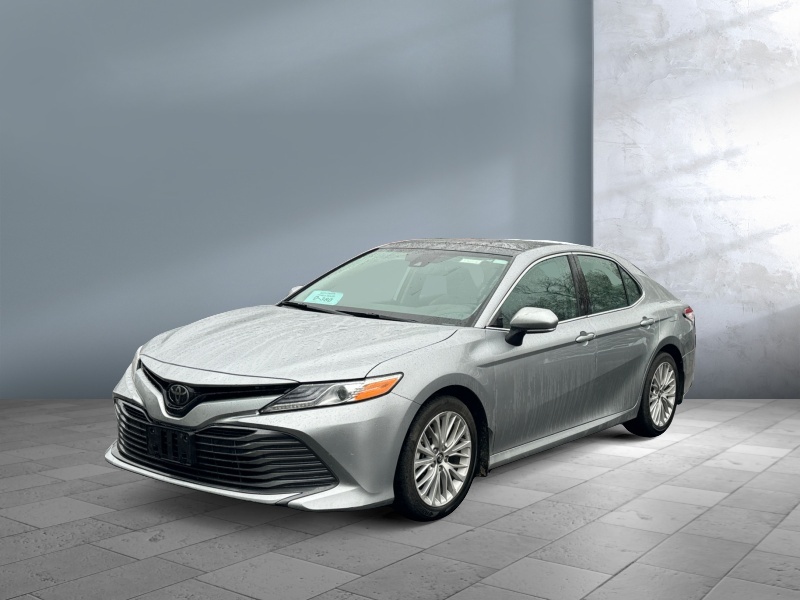 Used 2020 Toyota Camry XLE Car