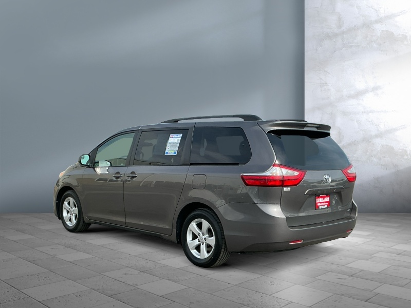 2017 Toyota Sienna