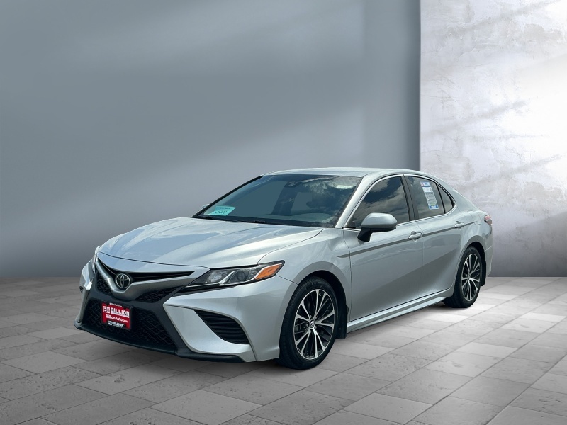 Used 2018 Toyota Camry SE Cars