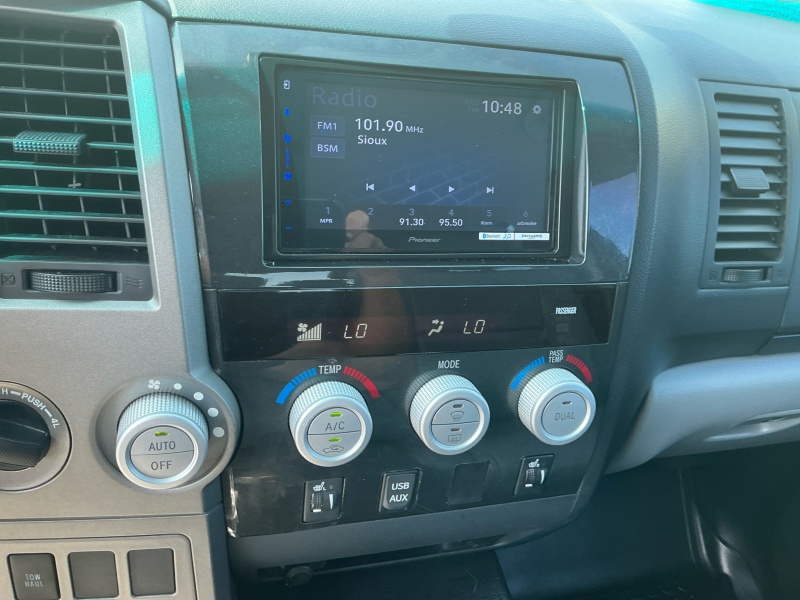 2010 Toyota Tundra 4WD Truck
