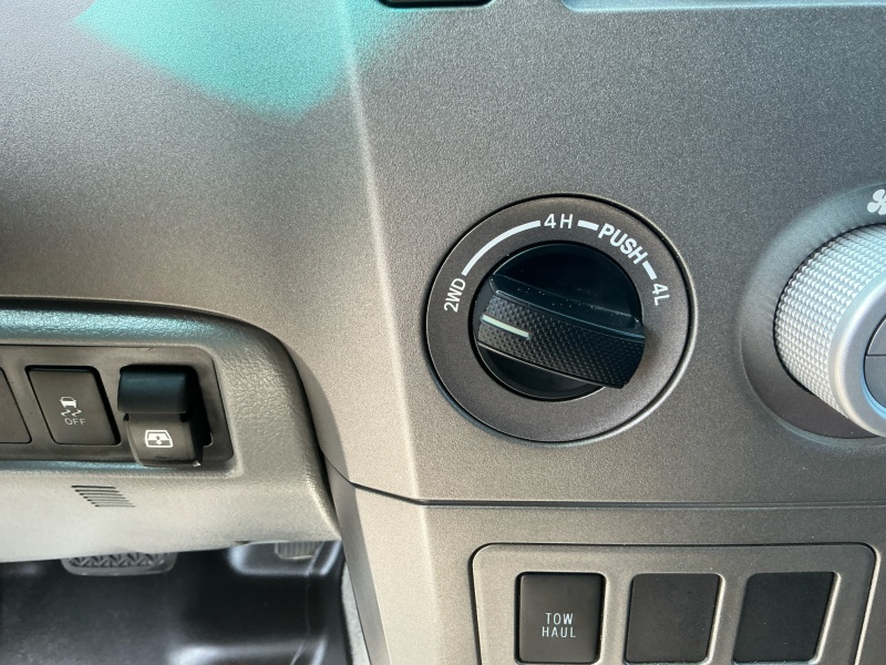 2010 Toyota Tundra 4WD Truck