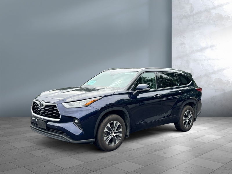 Used 2020 Toyota Highlander XLE SUVs