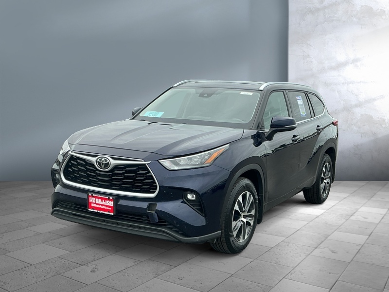 Used 2020 Toyota Highlander XLE SUVs