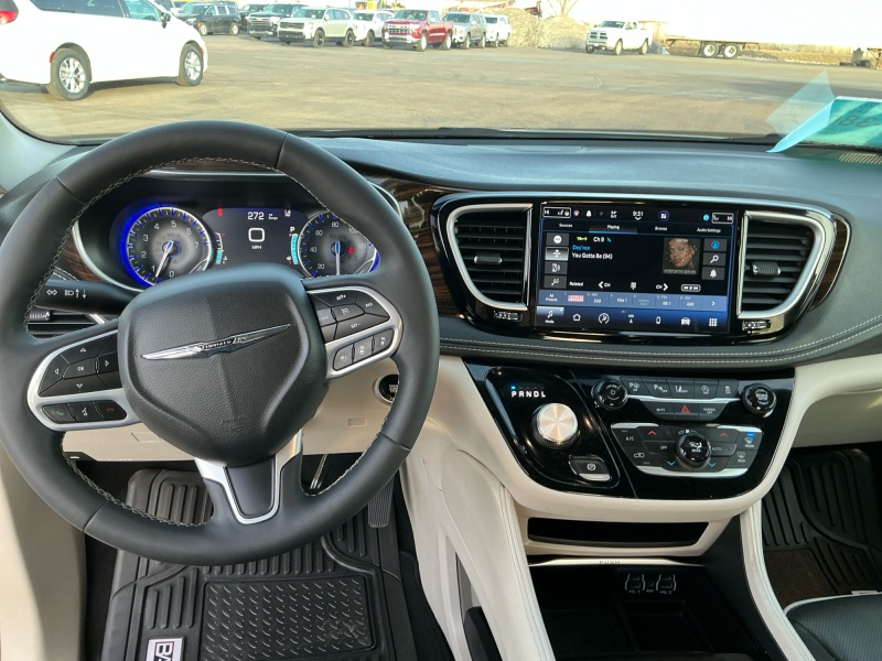 2023 Chrysler Pacifica