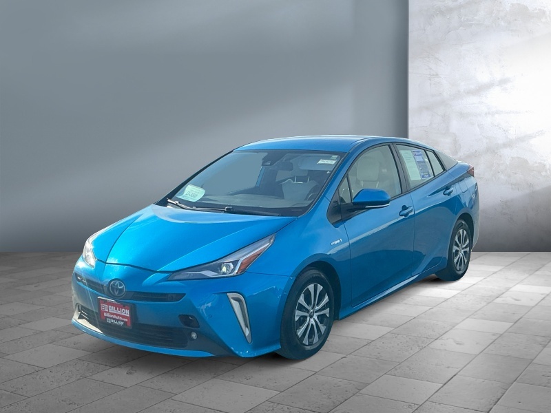 Used 2021 Toyota Prius XLE Cars