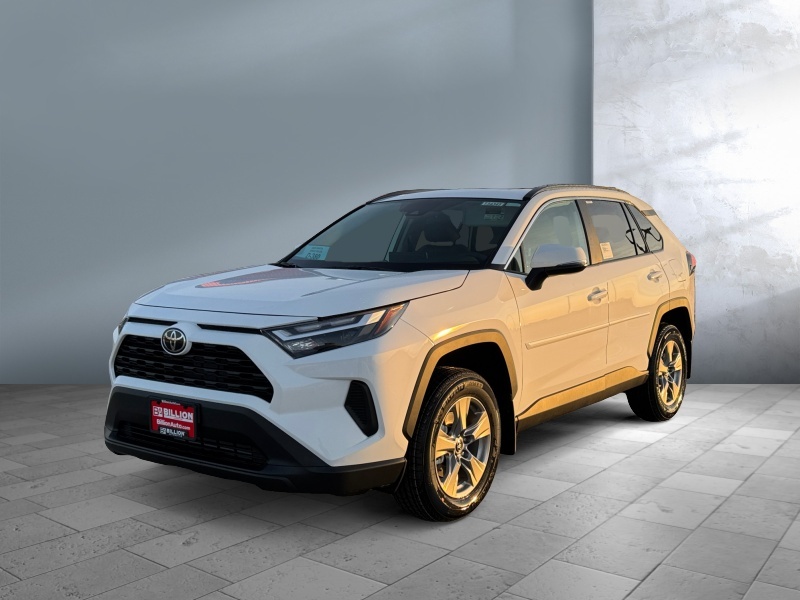 New 2025 Toyota RAV4 XLE Crossovers