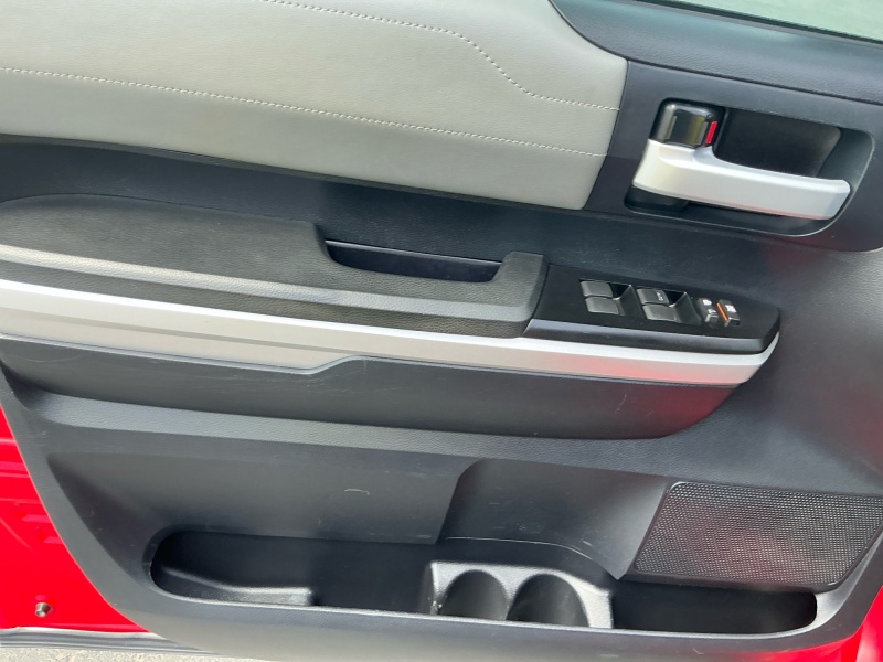 2014 Toyota Tundra 4WD Truck