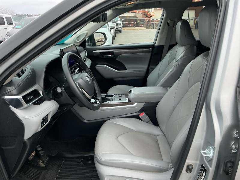 2024 Toyota Highlander