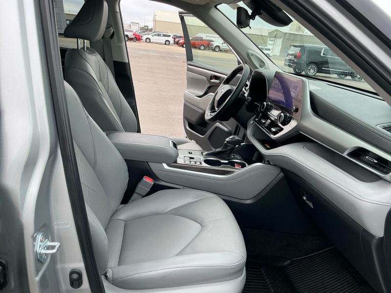 2024 Toyota Highlander