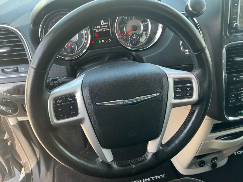 2016 Chrysler Town and Country