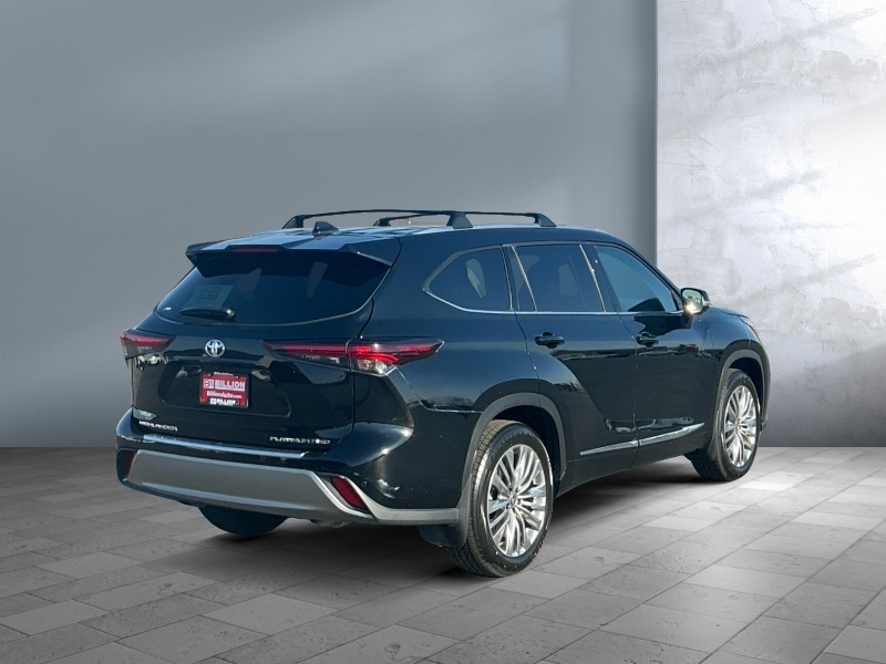 2024 Toyota Highlander