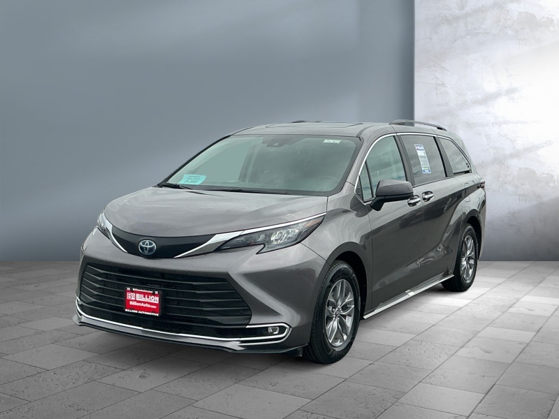 Used 2024 Toyota Sienna XLE Vans