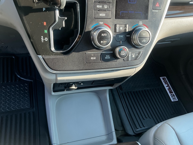 2017 Toyota Sienna