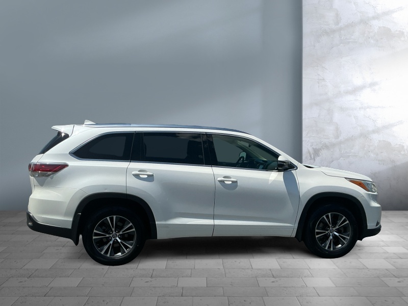 2016 Toyota Highlander