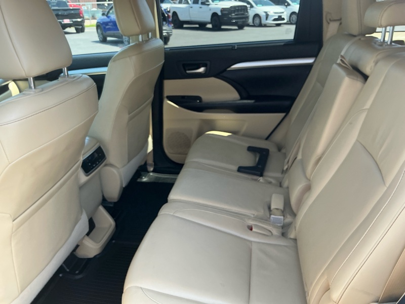 2016 Toyota Highlander