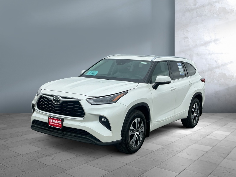 Used 2021 Toyota Highlander XLE SUVs