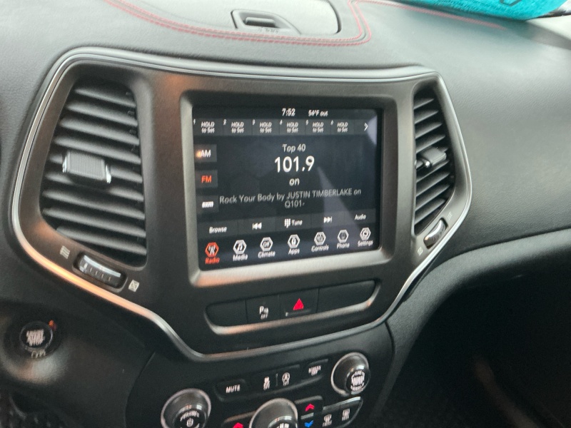 2020 Jeep Cherokee
