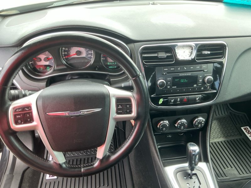 2014 Chrysler 200