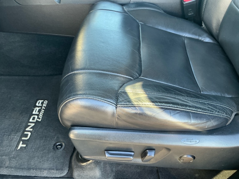 2015 Toyota Tundra 4WD Truck