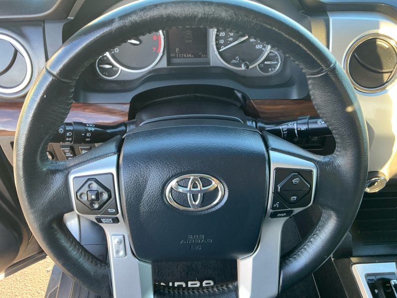 2015 Toyota Tundra 4WD Truck