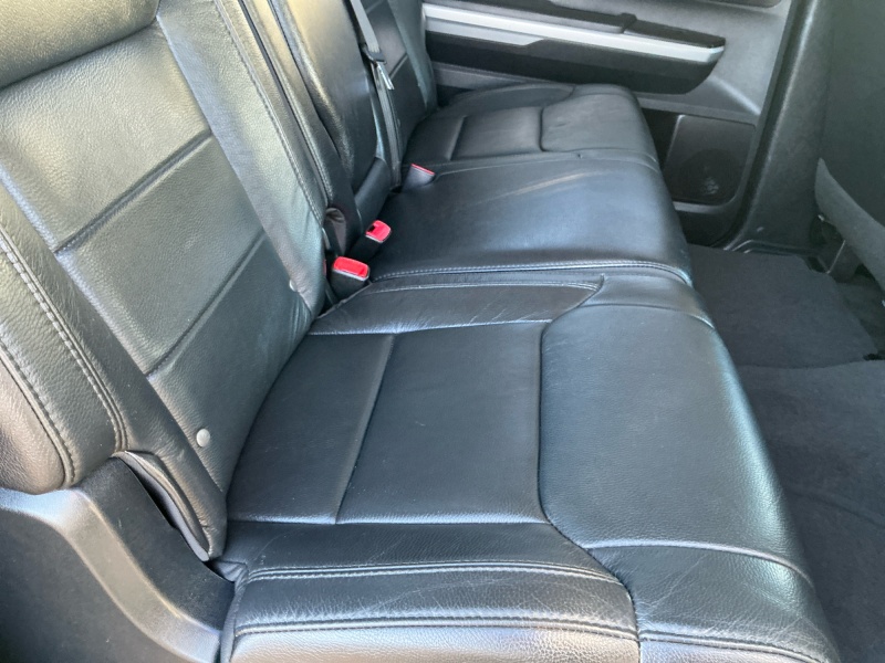 2015 Toyota Tundra 4WD Truck