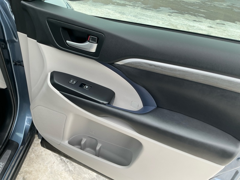 2017 Toyota Highlander