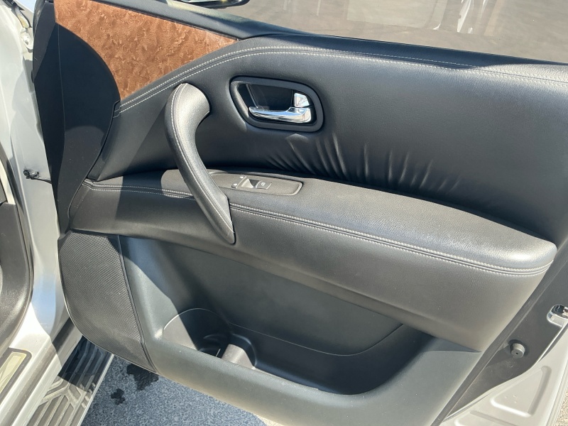 2016 INFINITI QX80