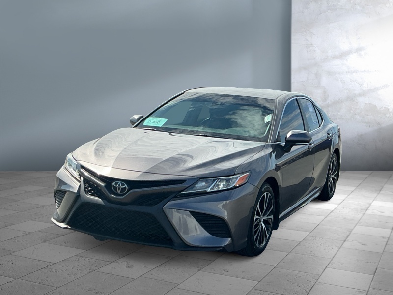 Used 2018 Toyota Camry SE Cars