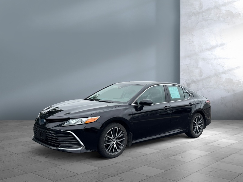 Used 2022 Toyota Camry Hybrid XLE Cars