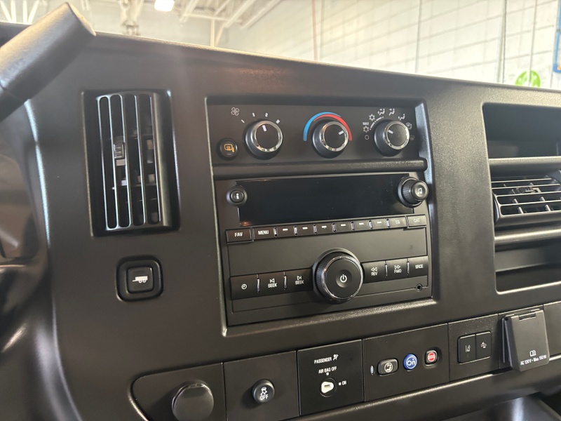 2024 Chevrolet Express Passenger