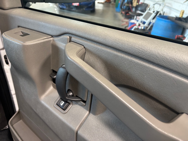 2024 Chevrolet Express Passenger