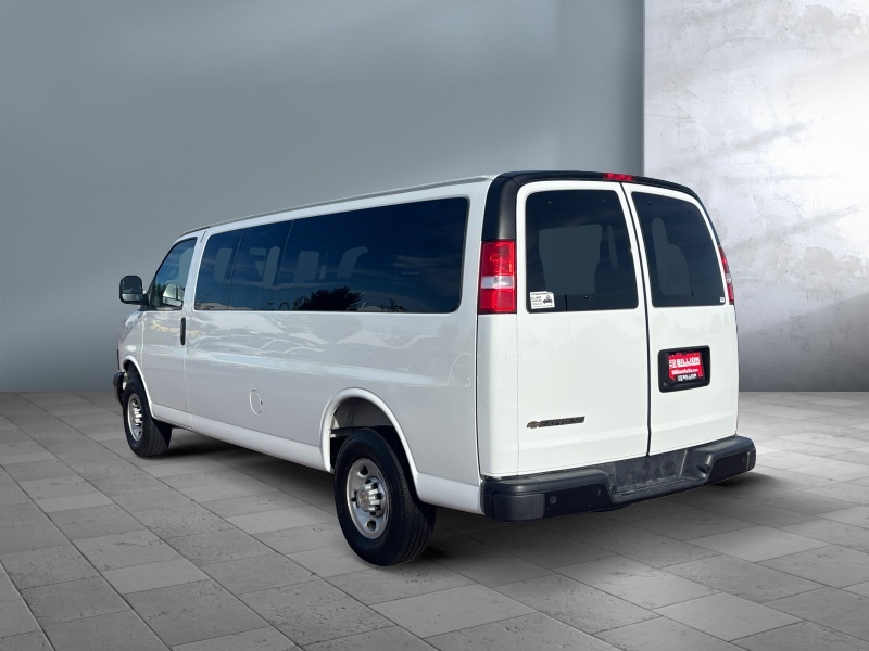 2025 Chevrolet Express Passenger
