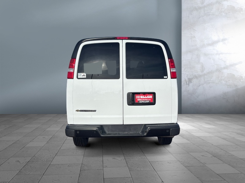 2025 Chevrolet Express Passenger