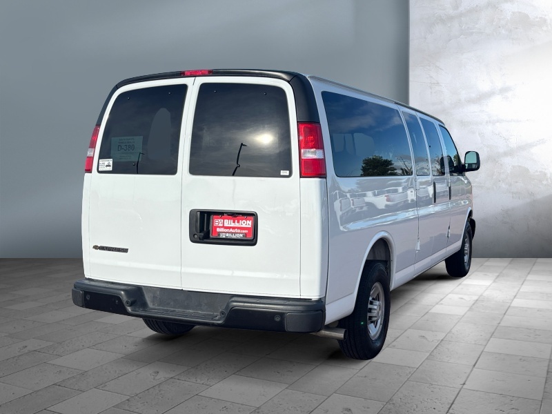 2025 Chevrolet Express Passenger