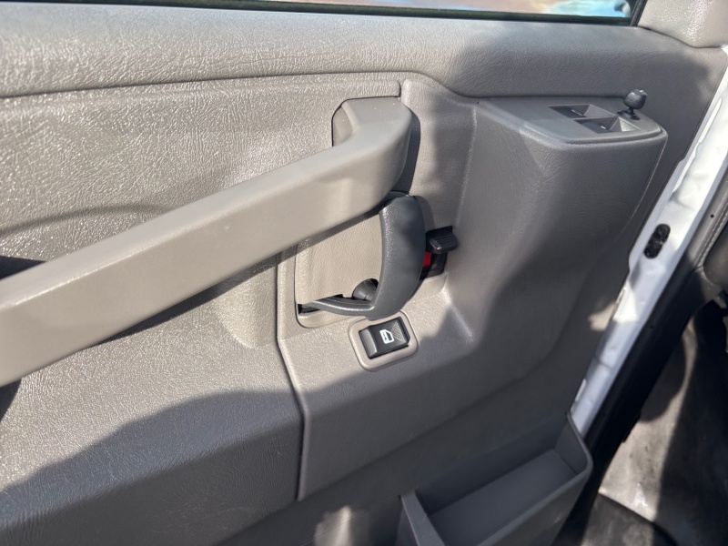 2025 Chevrolet Express Passenger