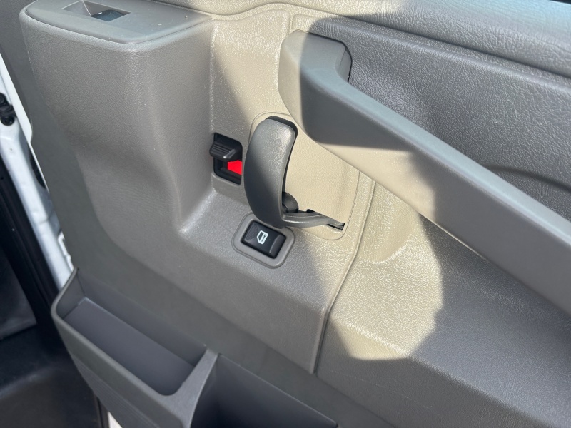 2025 Chevrolet Express Passenger